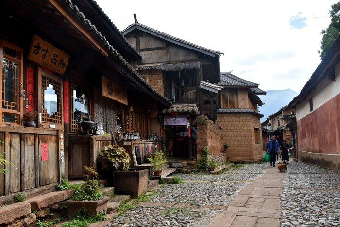 43岁林俊杰前往巴厘岛旅游！穿短袖出镜显清爽，晒美照享受生活